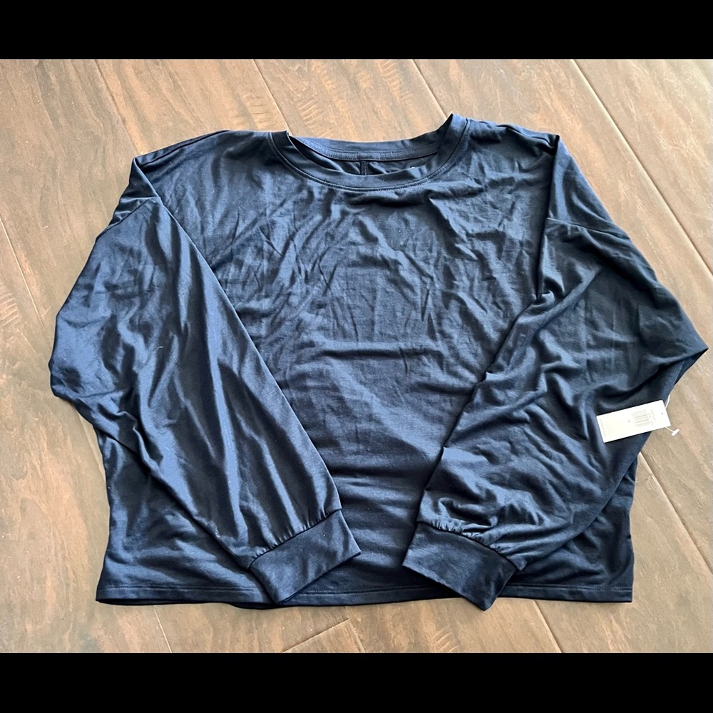 Old Navy athletic shirt
